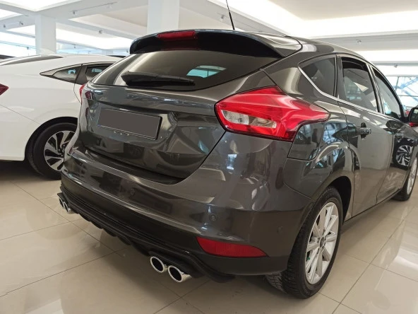 Ford Focus 2015-2018 Difüzör - Piano Black - 4
