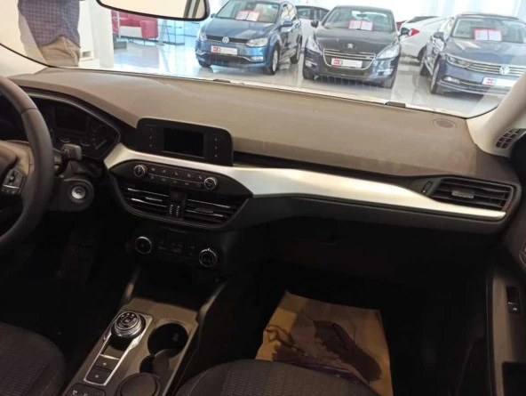 Ford Focus Uyumlu 2019+ Konsol Çıtası - Silver (ABS) - 2