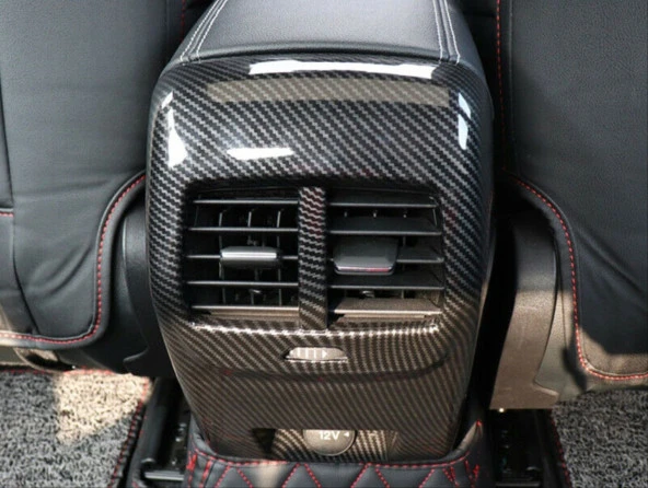 Ford Focus Uyumlu 2019+ Arka Menfez Kaplama - Karbon(ABS) - Resim 4