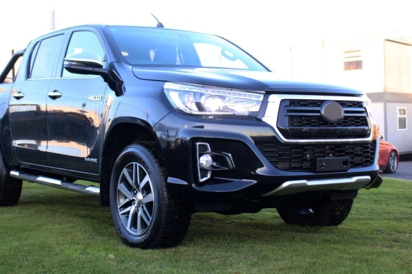 Toyota Hilux Uyumlu Rocco Body Kit 2016-2020 (Ön Tampon, Panjur, Alt Izgara, Sis Kapakları) - 3