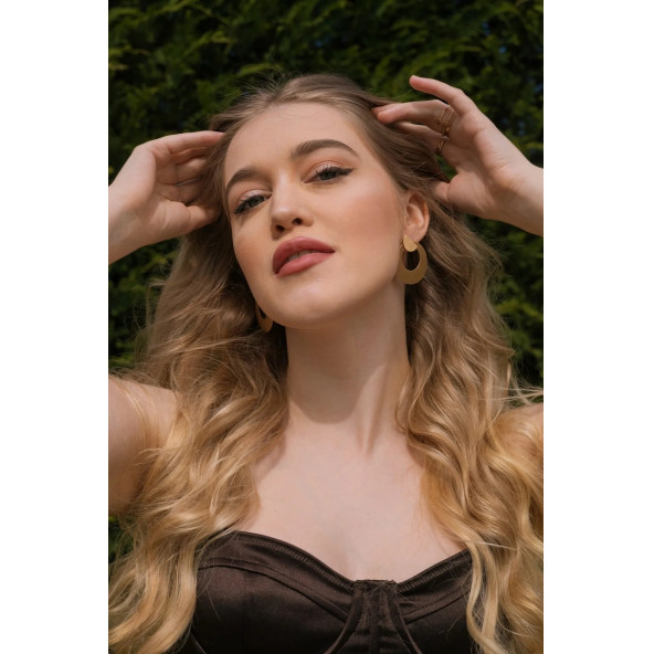 Altın Renk Üçlü Takı Set1  (Parlak Taşlı Kolye 42cm,6'lı Eklem Yüzük Set,Metal Halka Küpe 3,5cm) - 2