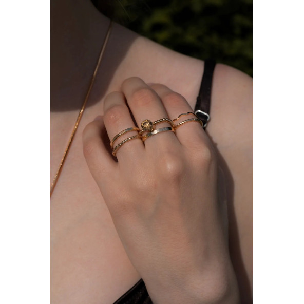 Altın Renk Üçlü Takı Set1  (Parlak Taşlı Kolye 42cm,6'lı Eklem Yüzük Set,Metal Halka Küpe 3,5cm) - 3