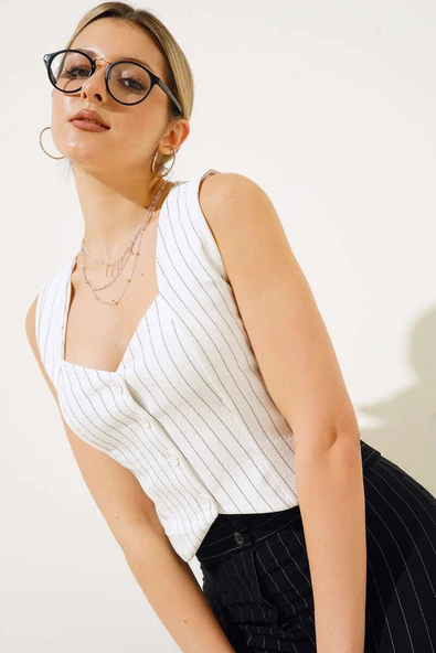 İnce Çizgili Kısa Yelek Beyaz - Resim 2