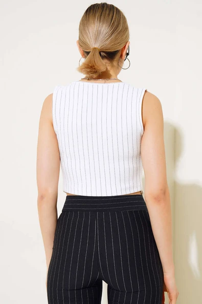 İnce Çizgili Kısa Yelek Beyaz - Resim 3