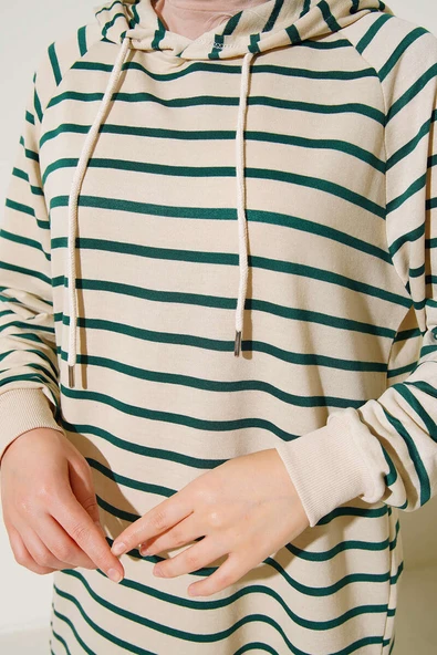 Kapüşonlu Çizgili Uzun Tunik Zümrüt Yeşil - Resim 4