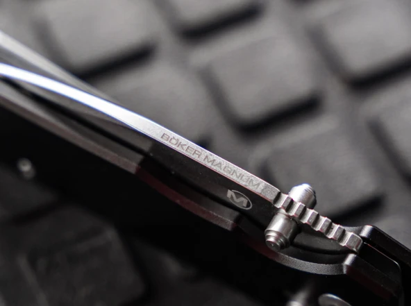 Böker Magnum 01SC091 Çakı - 5