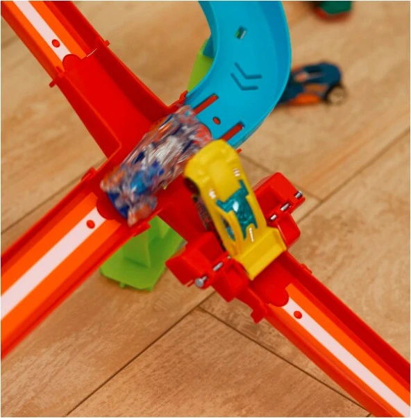 Hot Wheels Neon Yarışlar Çoklu Yarış Pisti HPC07 Lisanslı Ürün - Resim 3