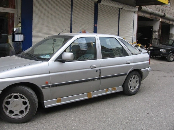 Ford Escort Sedan Hatchback Yan Marşpiyel