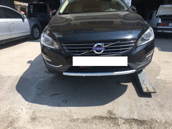 Volvo S60 Ön Difüzör (Makyajlı Kasa ) 2014-