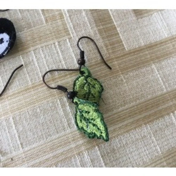 Yeşil Yaprak Nakış Küpe - 2