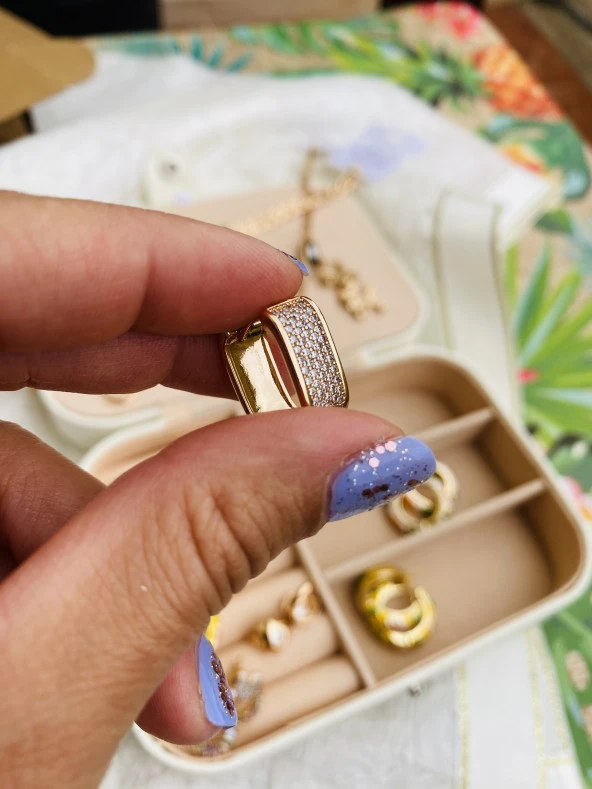 Zirkon Taş Kaplı Köşeli Halka Küpe - 2