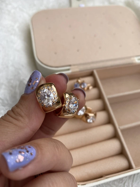 Büyük Taşlı VİP Küpe - 2