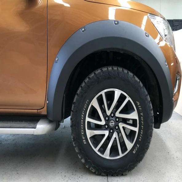 Nissan Navara Çamurluk için Kaplama Adblue Cıvatalı 4.5Cm Dodik Seti 2012 / 2019