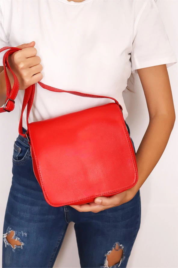 Kadın Kapaklı Fermuarlı Ayarlanabilir Askılı Deri Kırmızı El Kol Ve Omuz Çantası - 2