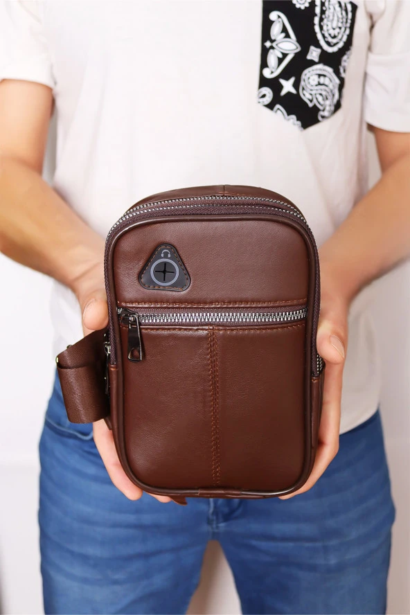 Erkek Kahverengi Kulaklık Çıkışlı Ayarlanabilir Askılı Deri Omuz Göğüs Ve Çapraz Çanta - 3