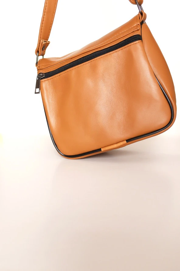 Kadın Kapaklı Fermuarlı Ayarlanabilir Askılı Deri Kahverengi El Kol Ve Omuz Çantası - 4