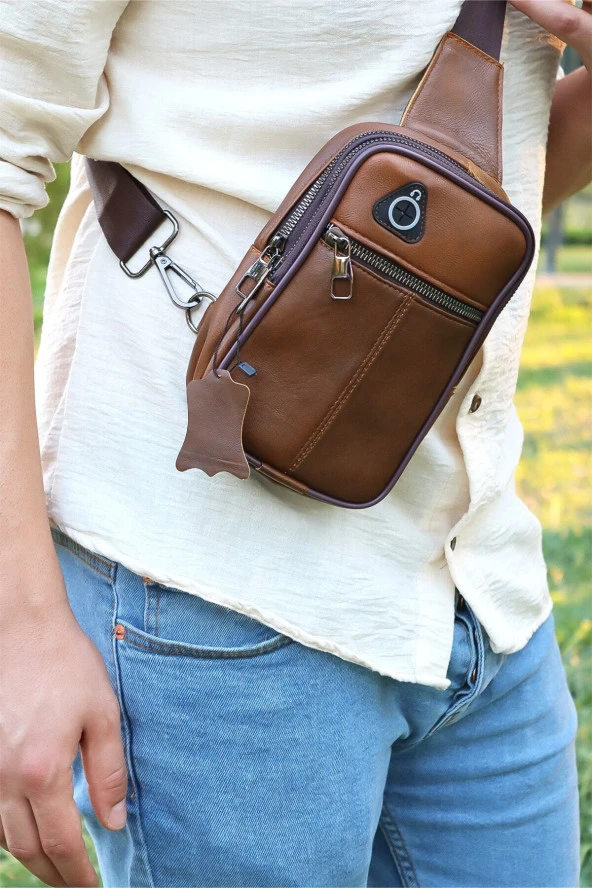 Erkek Kahverengi Kulaklık Çıkışlı Ayarlanabilir Askılı Deri Omuz Göğüs Ve Çapraz Çanta - 3