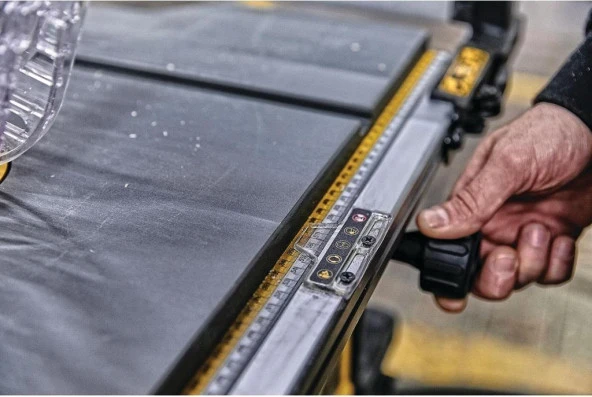 Dewalt DWE7492 Masa Testere 250 mm - 3