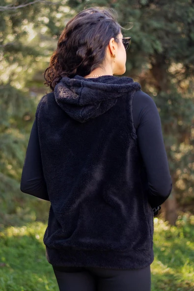 Kadın Siyah Peluş Yumoş Fermuarlı Kapüşonlu Yelek 22KYLKPELO - 5