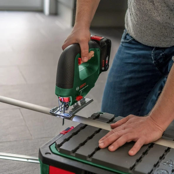 Bosch UniversalSaw 18V-100 Solo Akülü Dekupaj Testere - 2