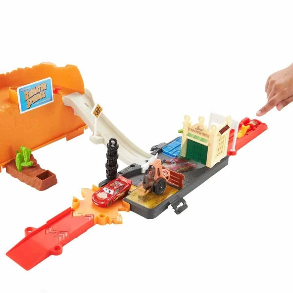 Disney Pixar Cars Yarış Heyecanı Oyun Seti - 2