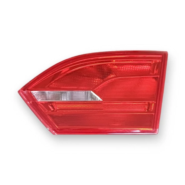 VW Jetta 2011-2014 Sağ İç Stop Geri Sis Fren Lambası 5C6945094 - 2