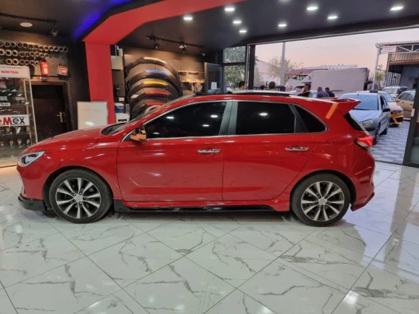 Hyundai İ30 Yan için Marşpiyel 2017+ (Plastik)