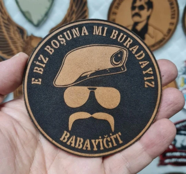 E BİZ BOŞUNAMI BURADAYIZ BABAYİĞİT  Deri PEÇ - SİYAH Arma - Askeri Patch - Resim 2