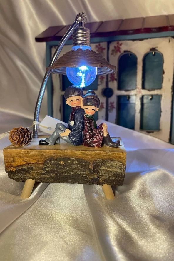 Sevgili Bankta Oturan Led Işıklı Aşk Gençler Sevgililer Günü 01 ürün görseli