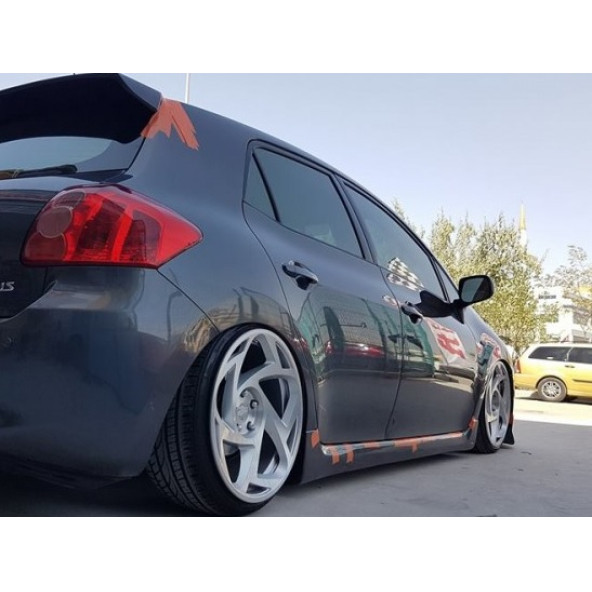 Toyota Auris Yan Marşpiyel Takımı (2007-2012) Fiber - 3