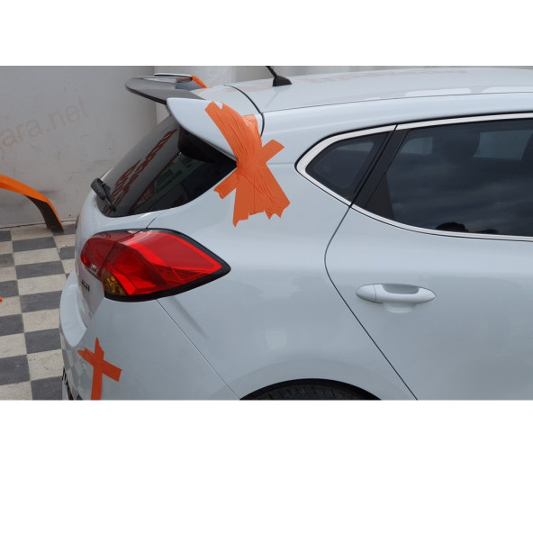 Kia Ceed Spoiler - Fiber - Boyasız ürün görseli 1