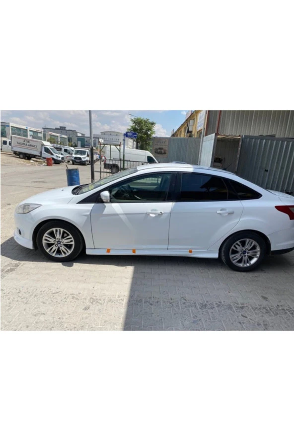 Focus 3 Uyumlu Yan Marşpiyel Takımı - Fiber - Boyasız ürün görseli 1