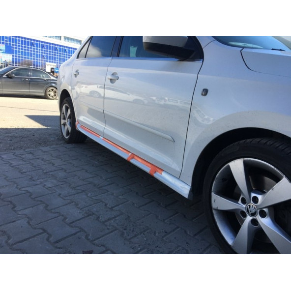 Skoda Rapid Yan Marşpiyel Takımı - Plastik - Parlak Siyah - 4