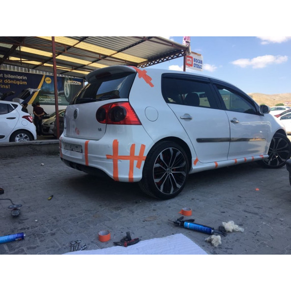 Vw Golf 5 Yan Marşpiyel Takımı - Plastik - Parlak Siyah