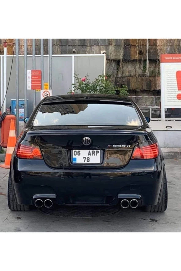 Bmw E60 Kare Plakalık - Plastik - Parlak Siyah