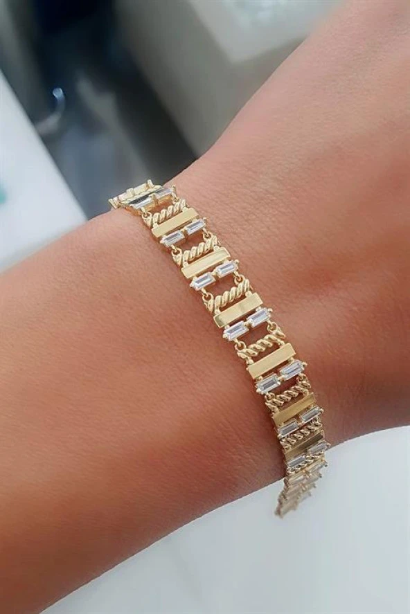 Zirkon Taş Detaylı 925Ayar Gümüş Üzerine Altın Kaplama Luxury Tasarım Trend Bileklik ürün görseli