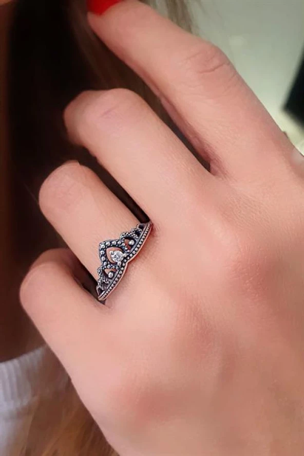 Zirkon Taş Detaylı 925Ayar Gümüş Tasarım Taç Yüzük ürün görseli