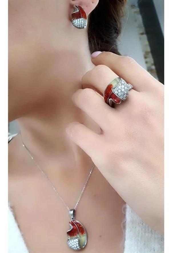 Mine İşçiliği Pırlanta Parlaklığında Zirkon  Taş Detayli 925 Ayar Gümüş Yaprak Set Takım ürün görseli