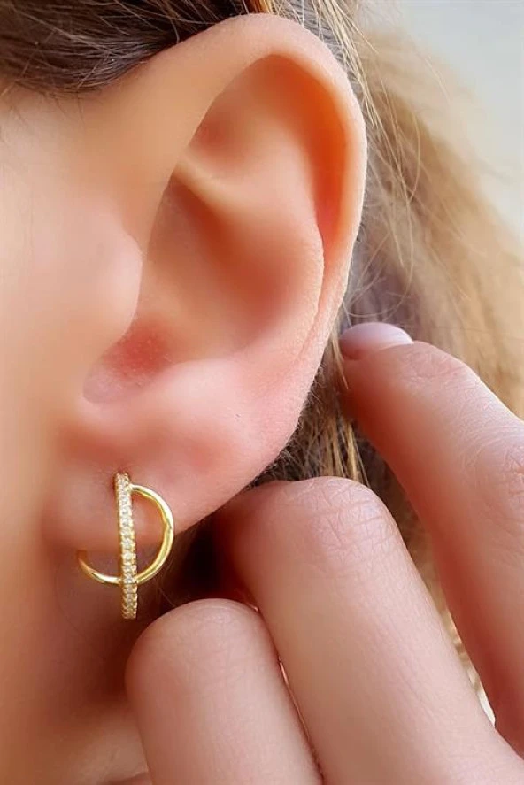 İtalyan Tasarımı 925 Ayar Gümüş Üzerine  Altın Kaplama Tarz Küpe ürün görseli