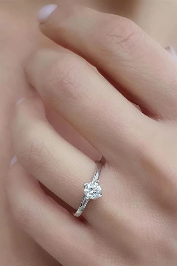 Sky Diamond Taşlı 925Ayar Gümüş Üzerine Beyaz Altın Kaplama Tek Taş Burgu Yüzük ürün görseli