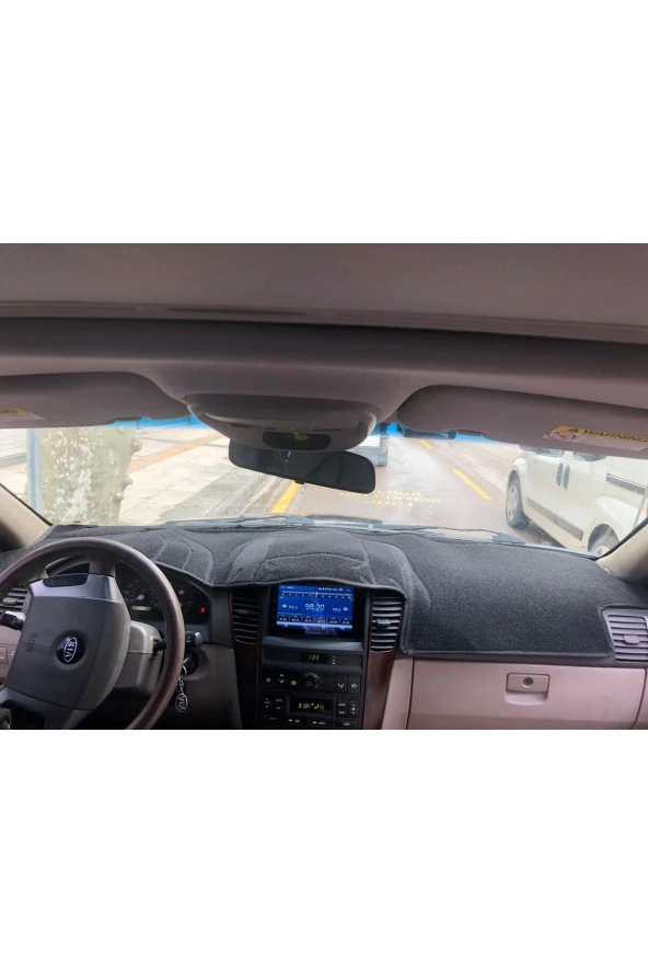 Kia Sorento 2006-2009 Modelleri Için Uygun Torpido Koruma Halısı Siyah Kenar Renk Siyah ürün görseli