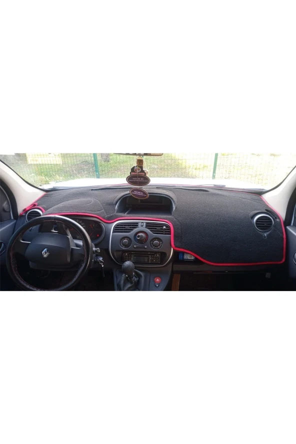 Renault Kangoo 2009-2020 Modelleri Için Uygun Torpido Koruma Halısı Siyah Kenar Renk Kırmızı - 1