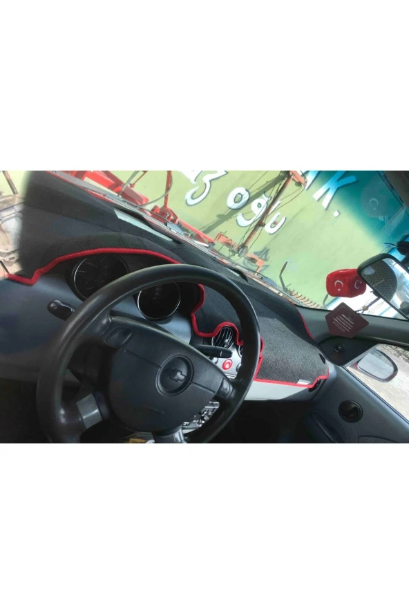 Chevrolet Kalos 2003-2008 Modelleri Için Uygun Torpido Koruma Halısı Siyah Kenar Renk Kırmızı - Resim 2