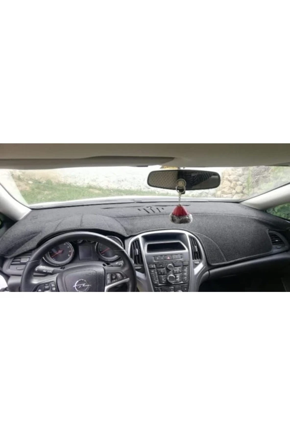 Opel Astra J 2009-2017 Modelleri Için Uygun Torpido Koruma Halısı Siyah Kenar Renk Siyah