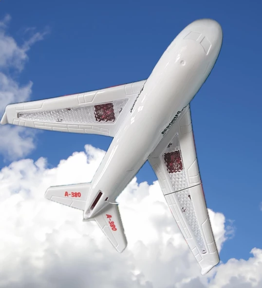 Işıklı, Uzaktan Kumandalı 6 Yöne Hareket edebilen Eğlenceli Airbas Yolcu Uçağı - Kumandalı Uçak - 3