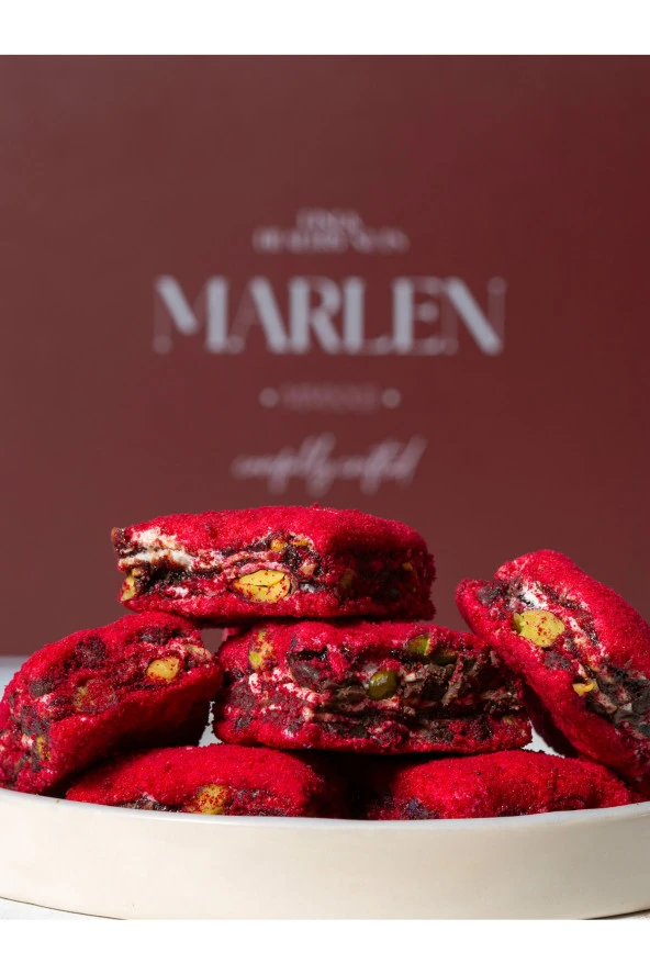 Çilekli Baklava Lokum 100g