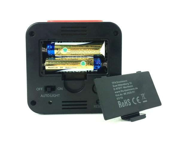 TFA Bingo Işık Sensörlü Ekran Aydınlatmalı Alarmlı Dijital Saat - 4