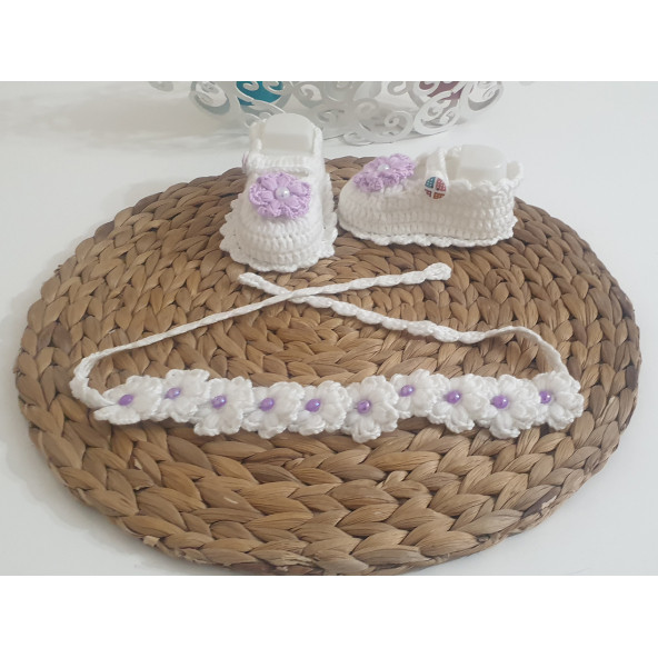 Beyaz Lila Çiçek ve İncili Yenidoğan Patik