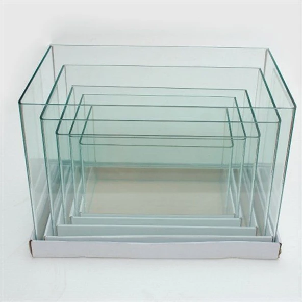 İthal Oval Kenarlı Akvaryum 40x23x25 Ölçülerinde