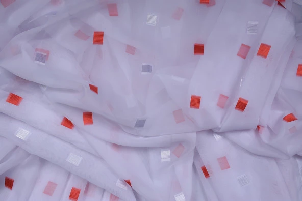 TERGAL KIRMIZI-BEYAZ KARELİ BEYAZ RENK TEK KANAT Hazır Dikilmiş Pileli Fon Perde 300*260 Cm - Resim 12